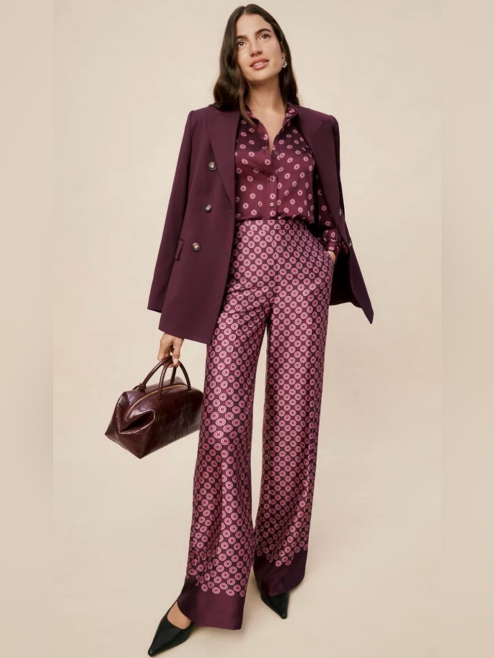 Ann Taylor The Wide-Leg Pant in Satin Geo Print - Poised Plum
SIZE 8 *NWT* - Picture 15 of 16